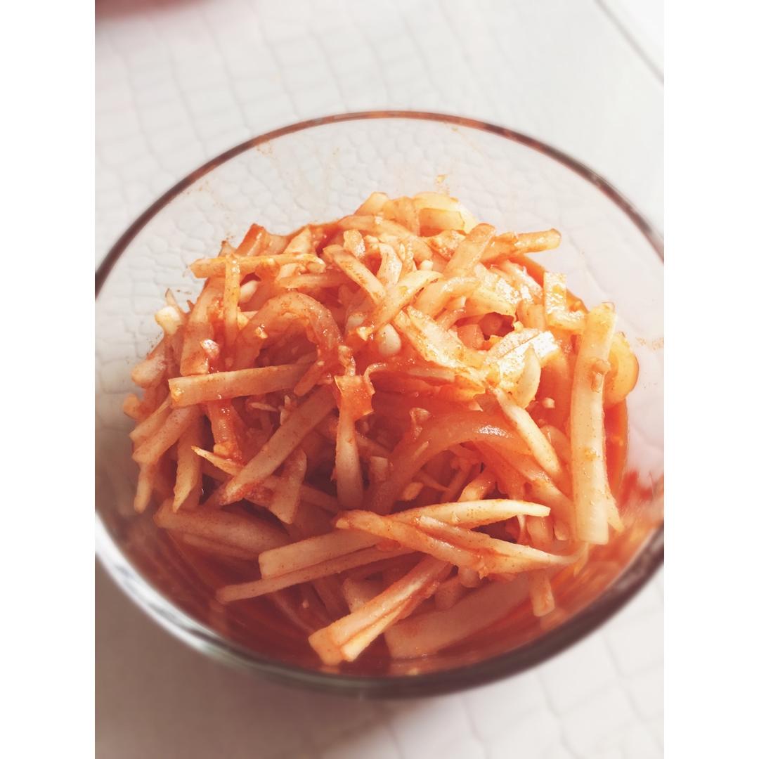 韩式小菜～爽口萝卜条拌菜