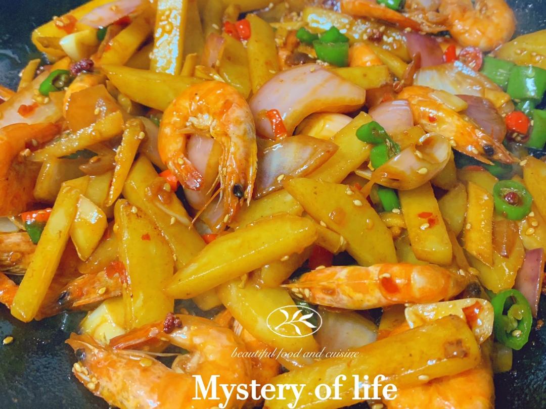 👩‍🍳家常菜 | 干锅土豆虾🦐的做法