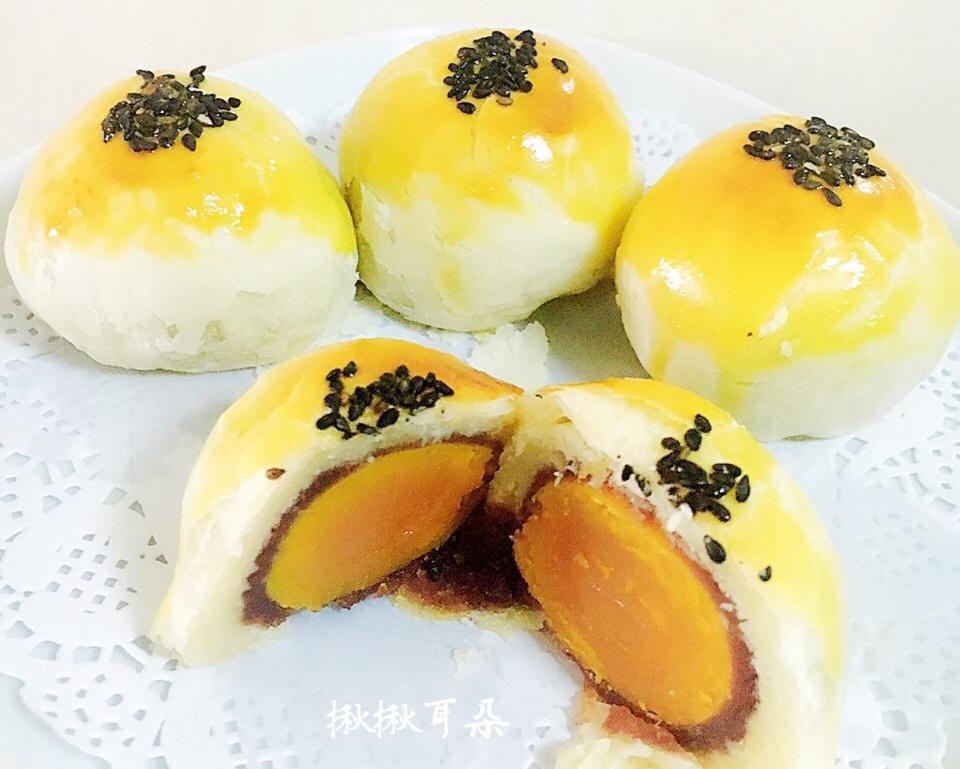 蛋黄酥-仔细看步骤必成功的做法