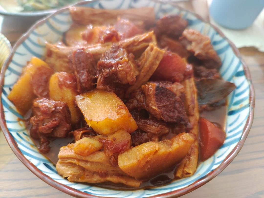 番茄土豆炖牛腩