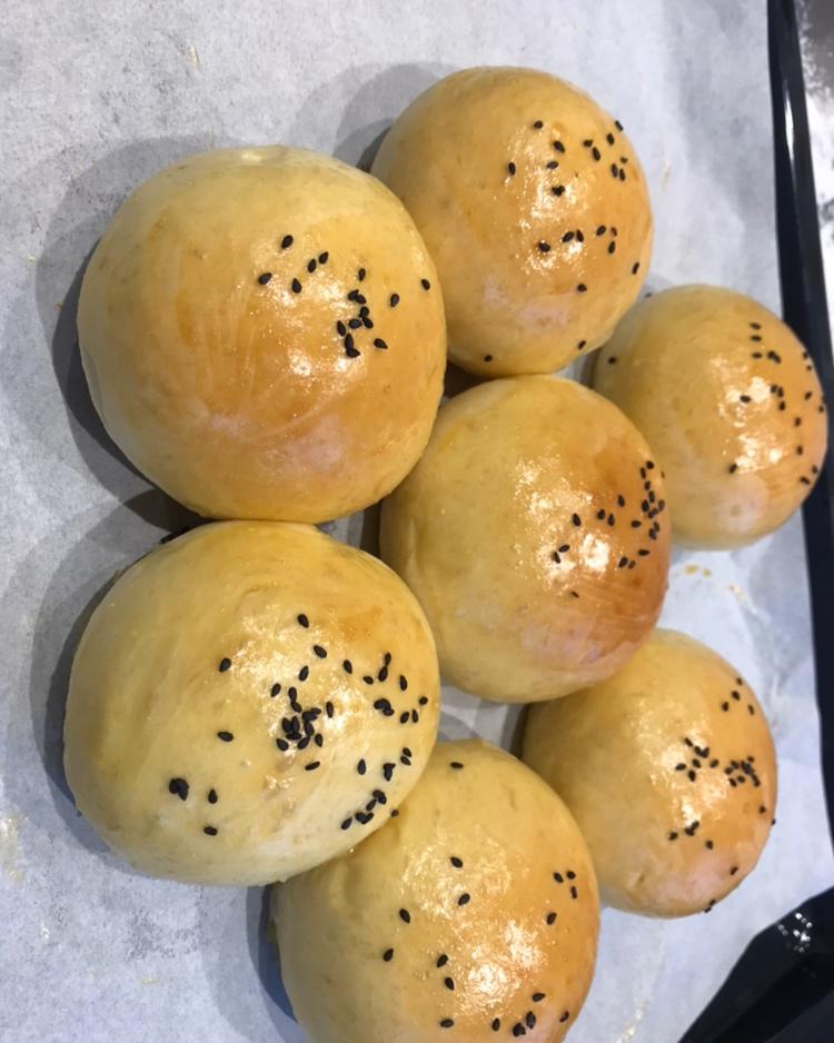 超软的牛奶小餐包