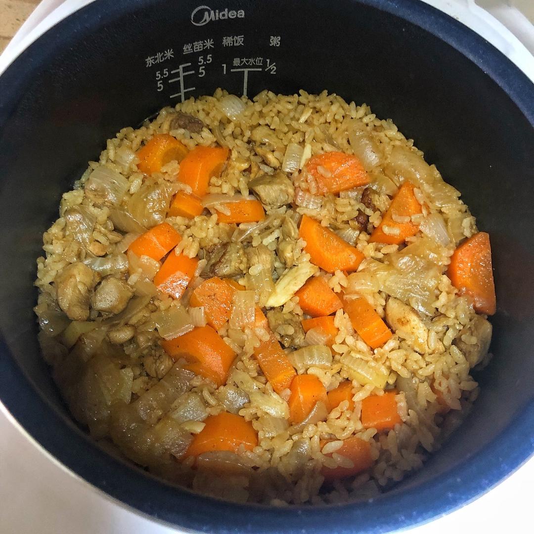 胡萝卜鸡腿焖饭