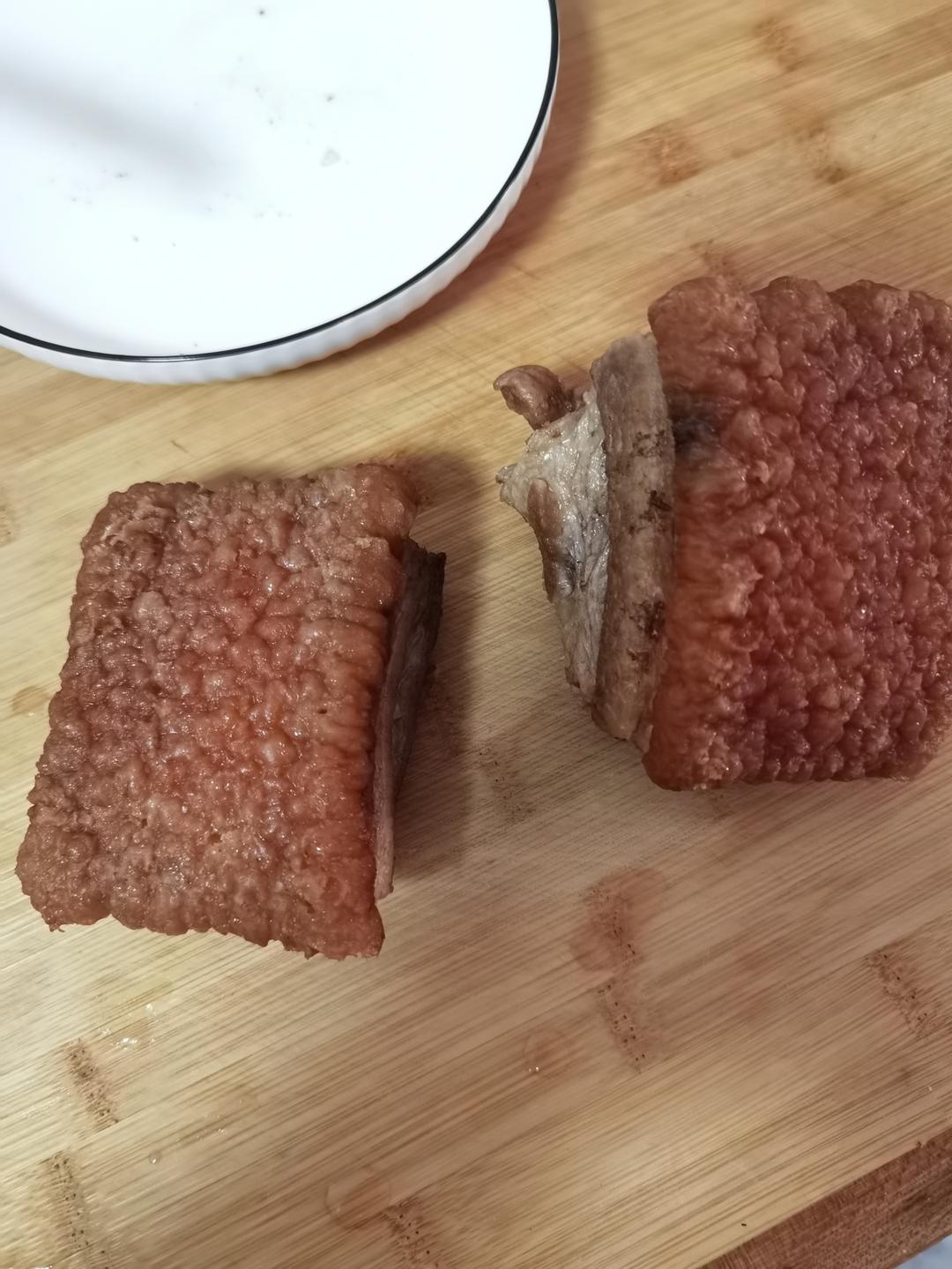 南乳扣肉，一个小技巧，新手也能轻松做到