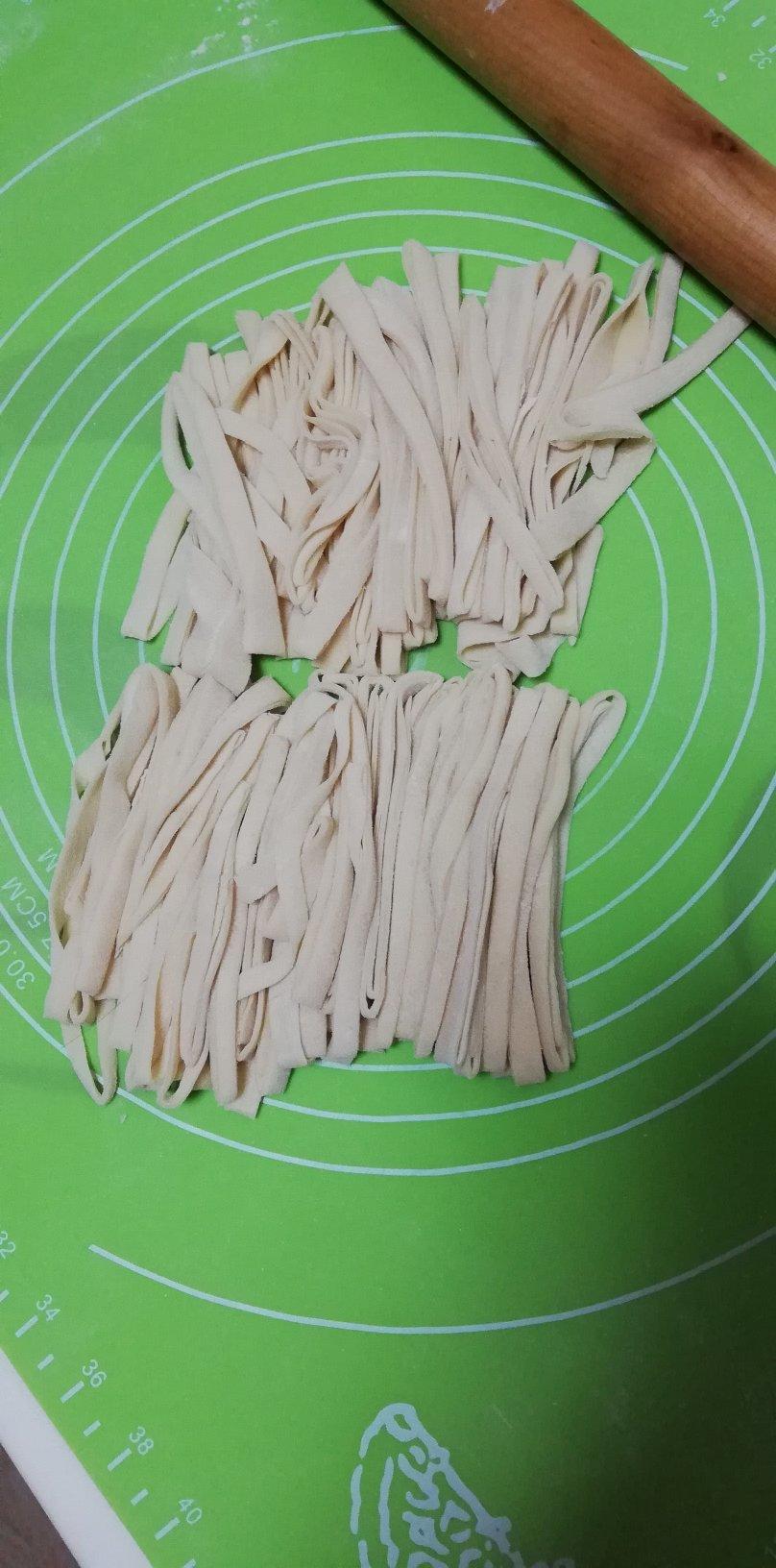 手工擀面条