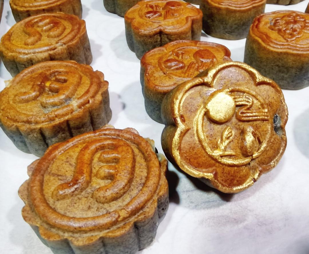 黑金月饼