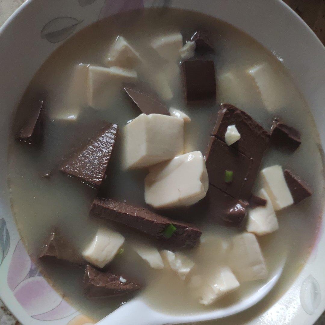 鸡血豆腐汤
