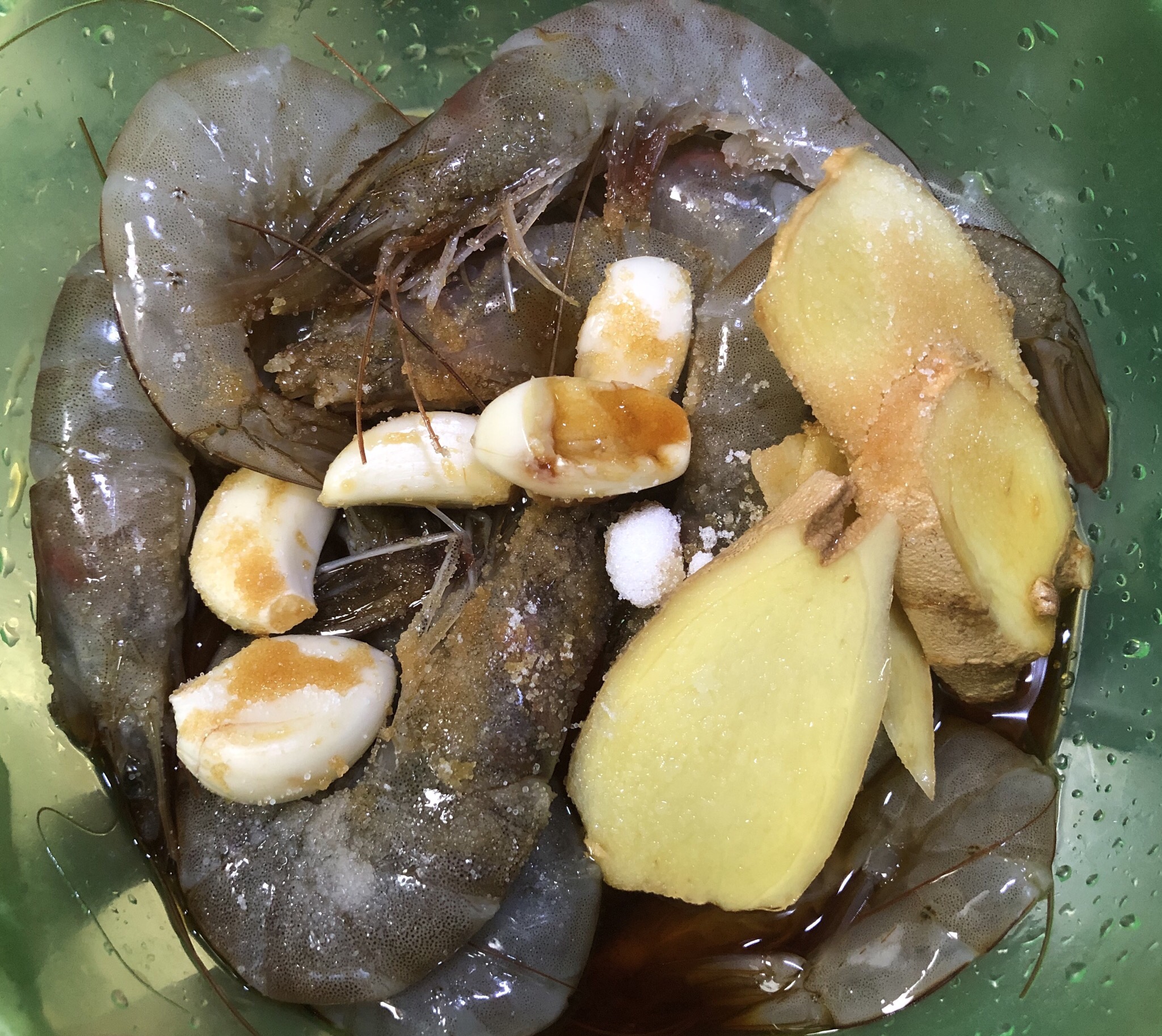 蒜泥金针菇烤虾/花蛤的做法 步骤1