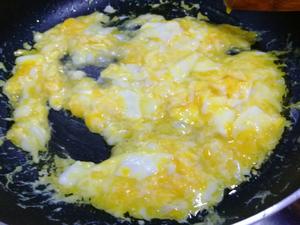黄瓜鸡蛋扇贝柱饺子的做法 步骤4