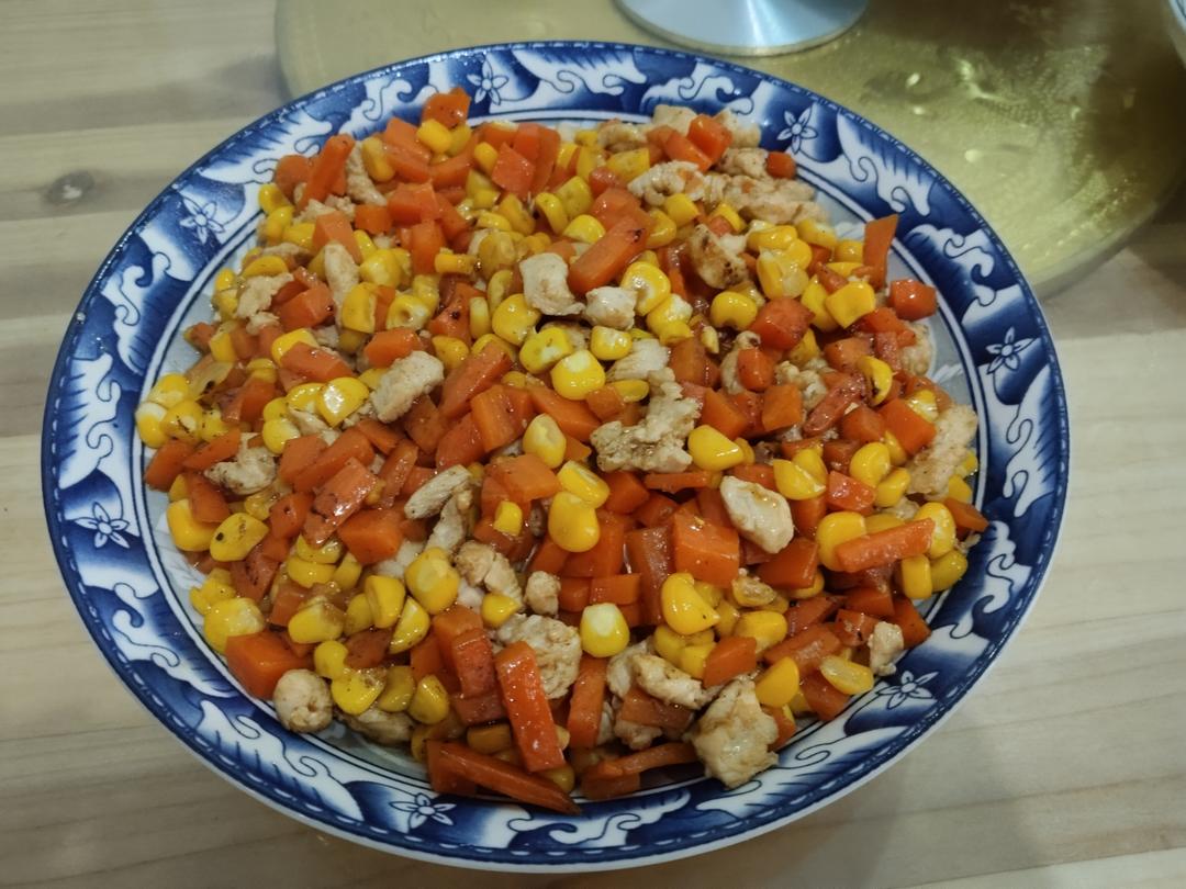 儿童下饭菜 鸡胸肉炒胡萝卜🥕🌽玉米丁的做法 步骤1