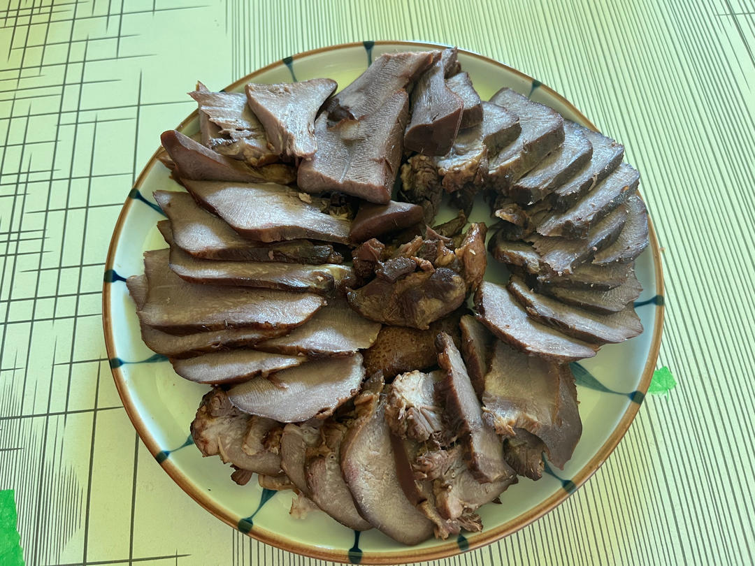 家庭简易版卤猪舌