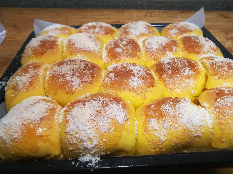 南瓜奶油小餐包（一次发酵）