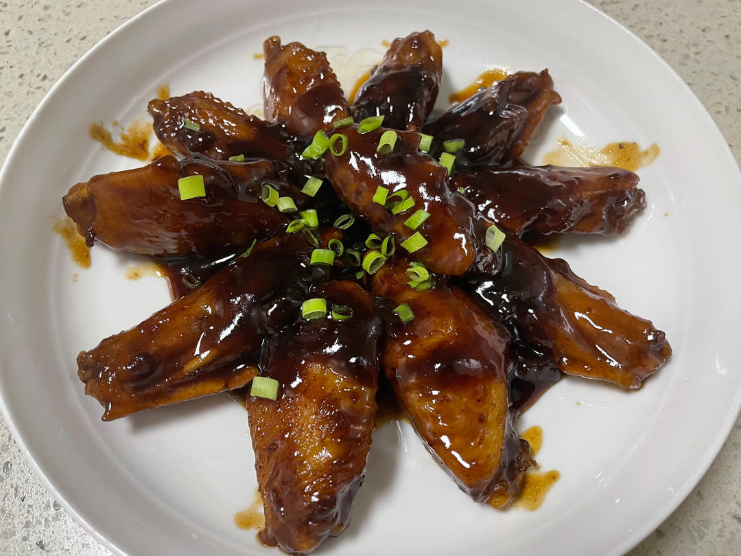 厨师长教你：“可乐鸡翅”的家常做法，味道鲜嫩可口，先收藏起来