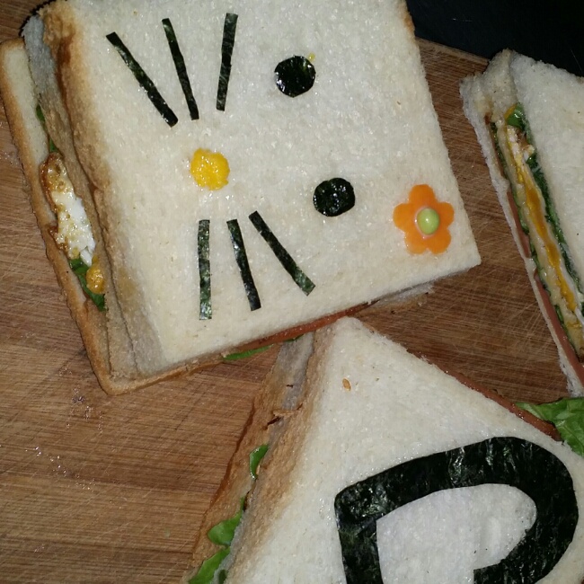 evam做的hellokitty三明治便当