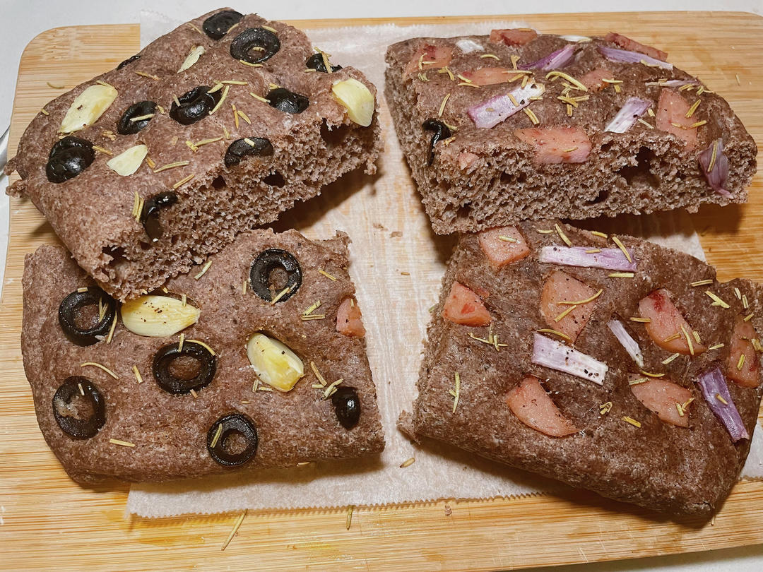 黑橄榄番茄大蒜黑麦佛卡夏（免揉波兰种）