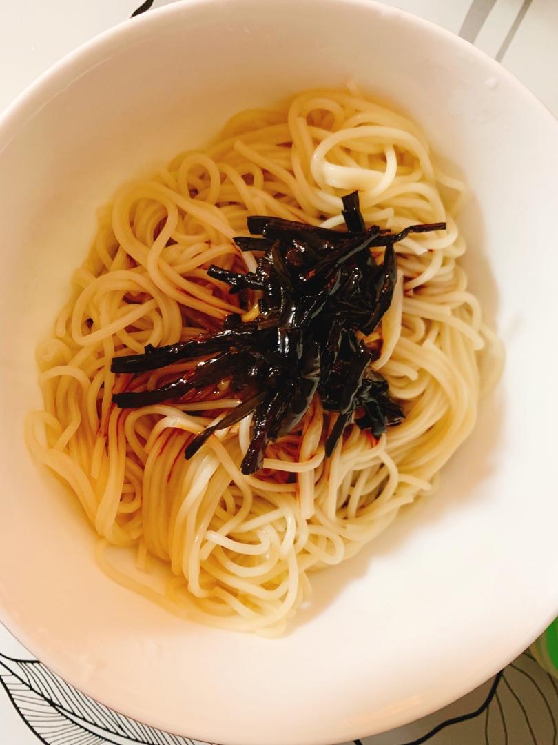 葱油拌面Spring Onion Noodles