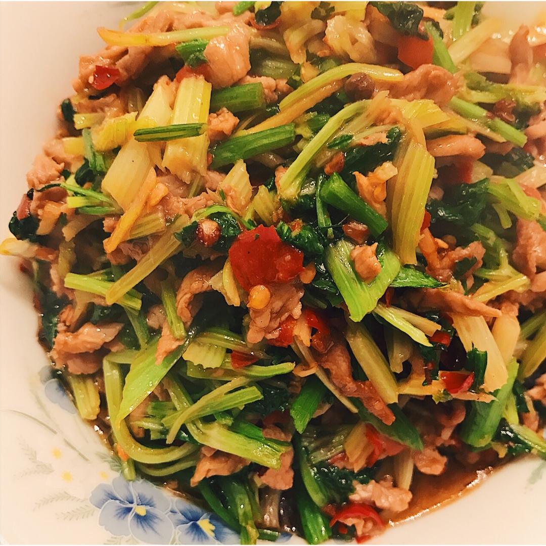 芹菜炒肉