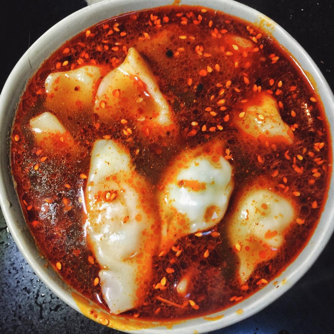 酸汤水饺