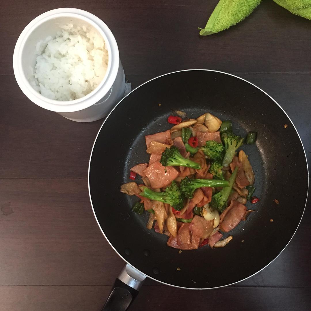 小炒蘑菇（一人份）的做法
