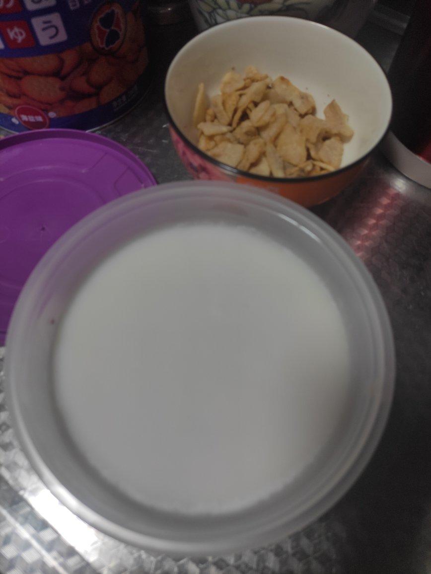 炼出白色的大油（猪油）