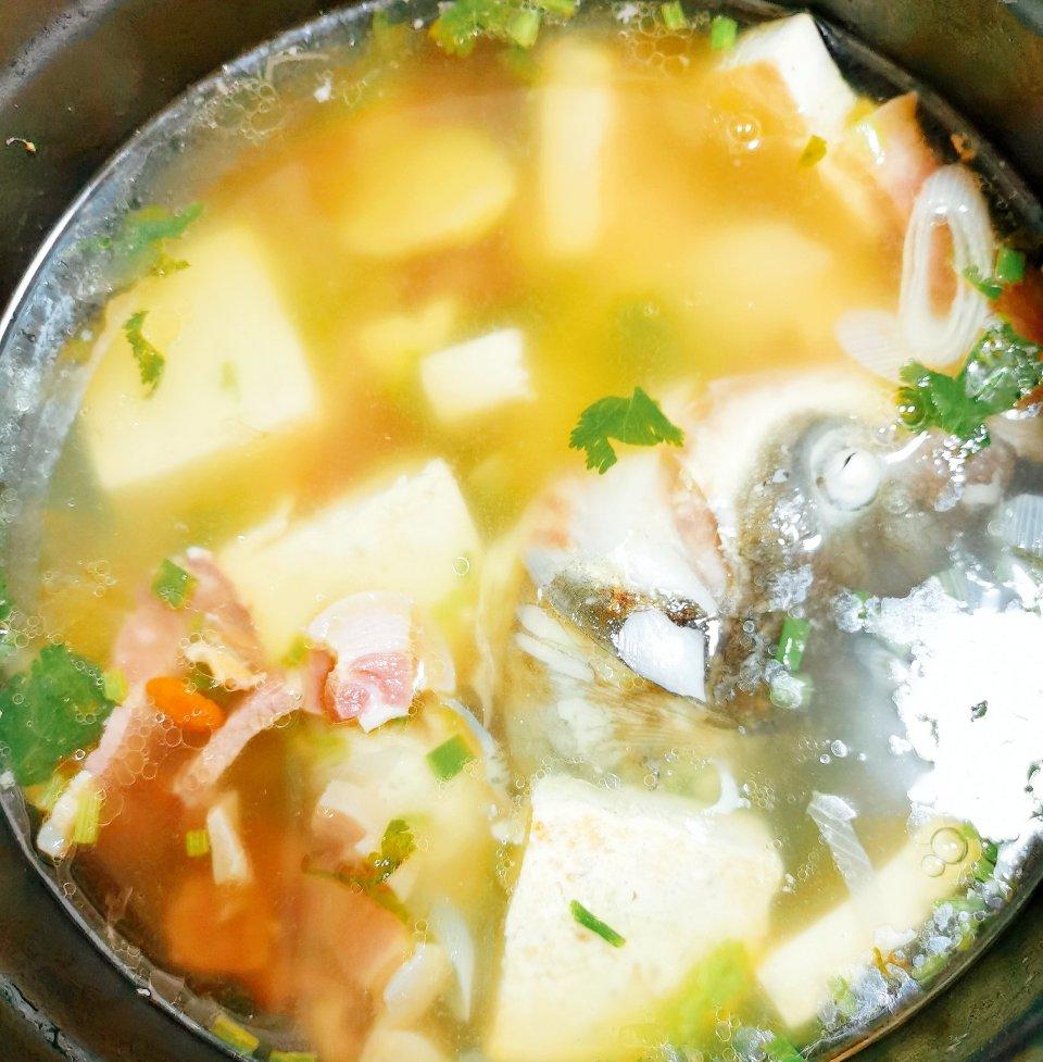 砂锅鱼头🐟炖豆腐（胖头鱼豆腐）
