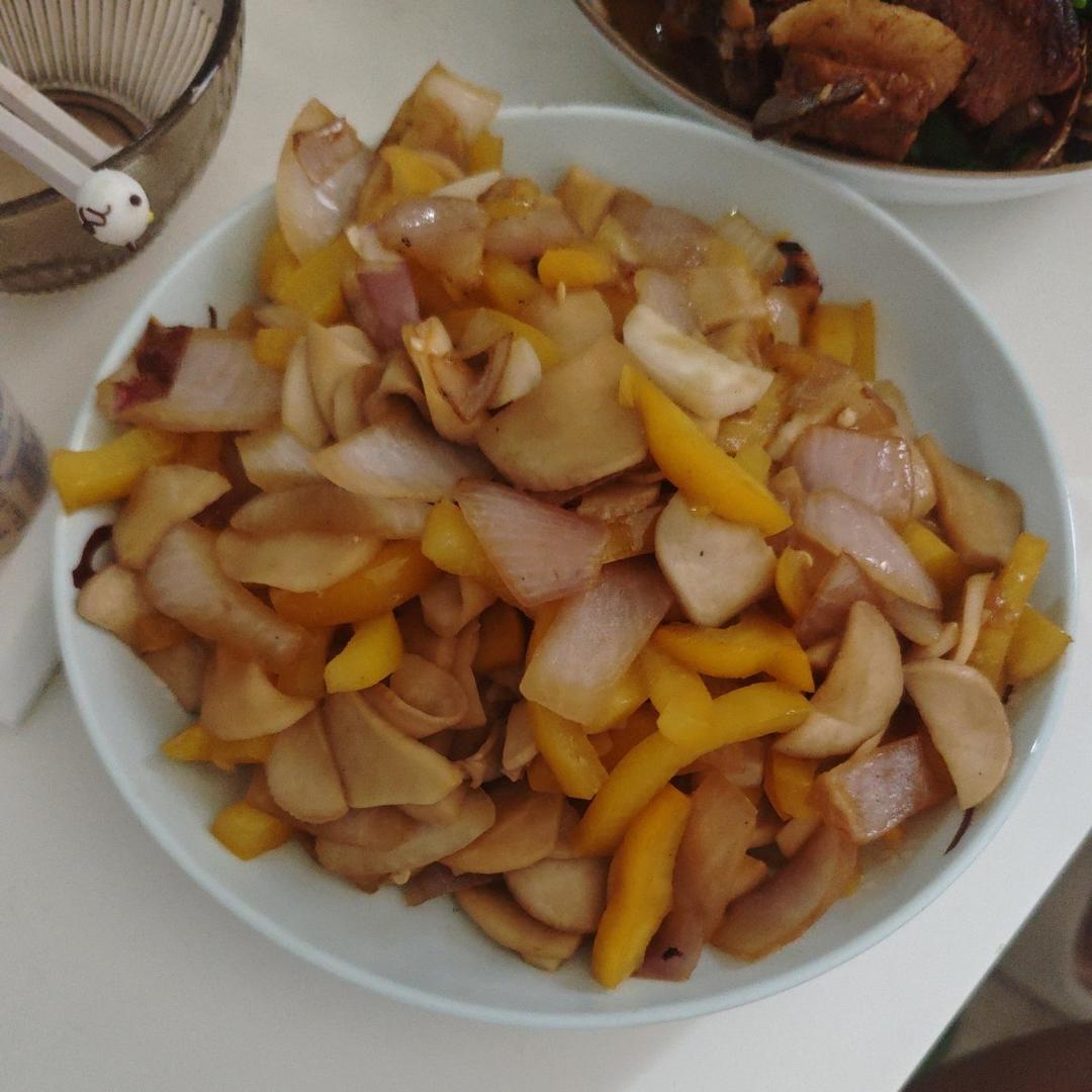 杏鲍菇炒青椒
