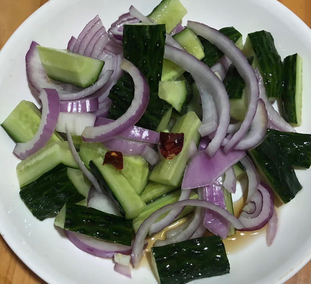 人见人爱的捞汁拍黄瓜