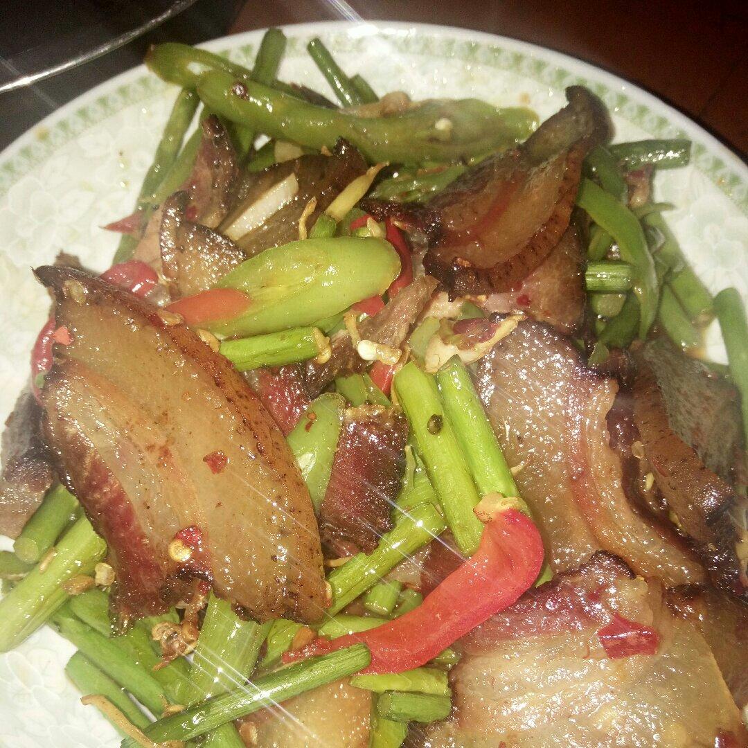 蒜苔炒腊肉