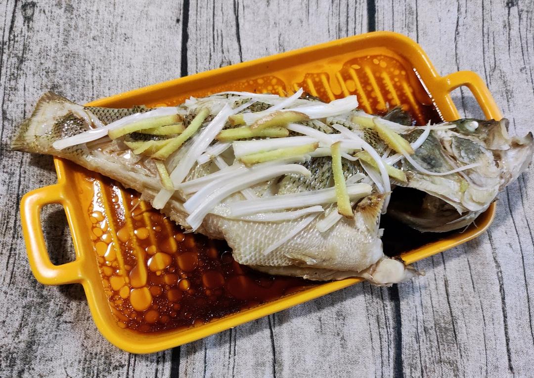 清蒸鲈鱼