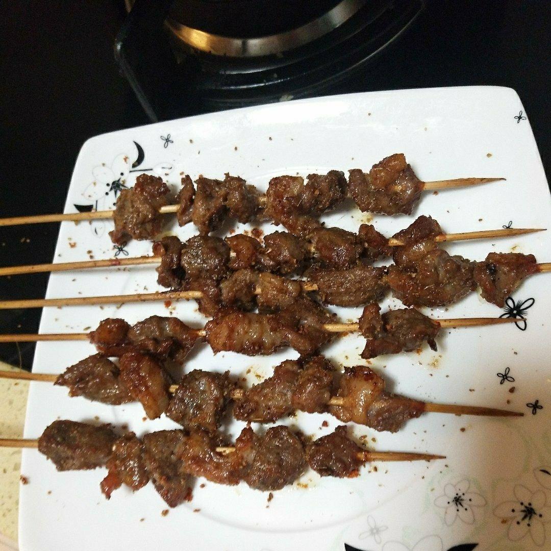 羊肉串用家里烤箱烤出明火烧烤的味道！