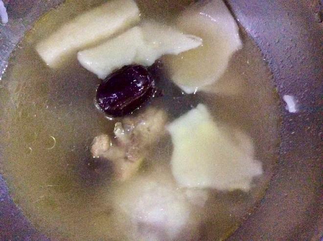 椰子肉煲鸡汤的做法