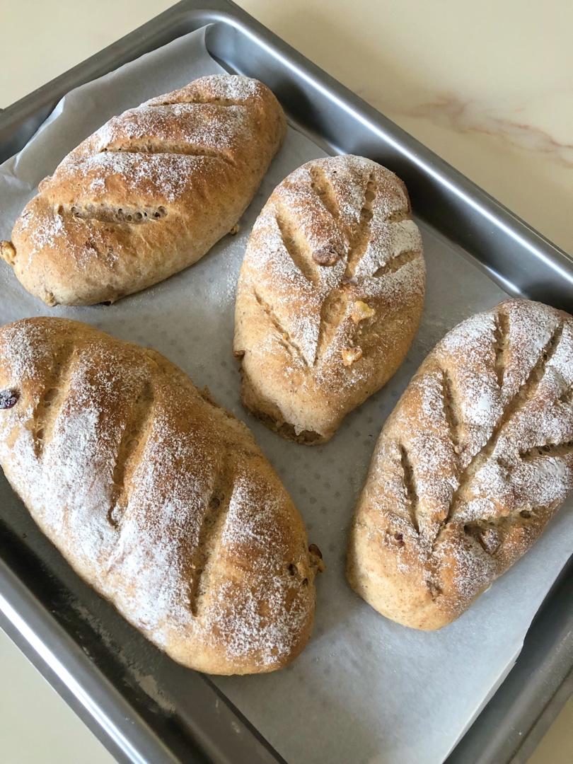 全麦蔓越莓核桃软欧包