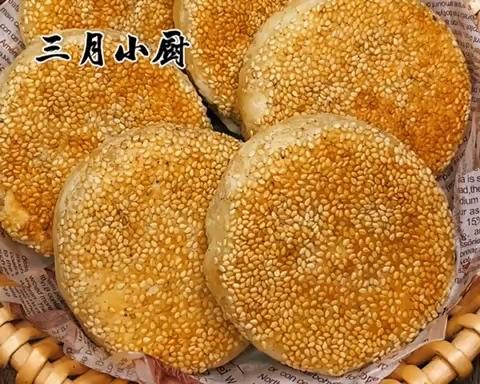 早餐店芝麻椒盐酥饼 外酥里软层次分明 一口咬下去直掉渣 附细节视频详解的做法 步骤8