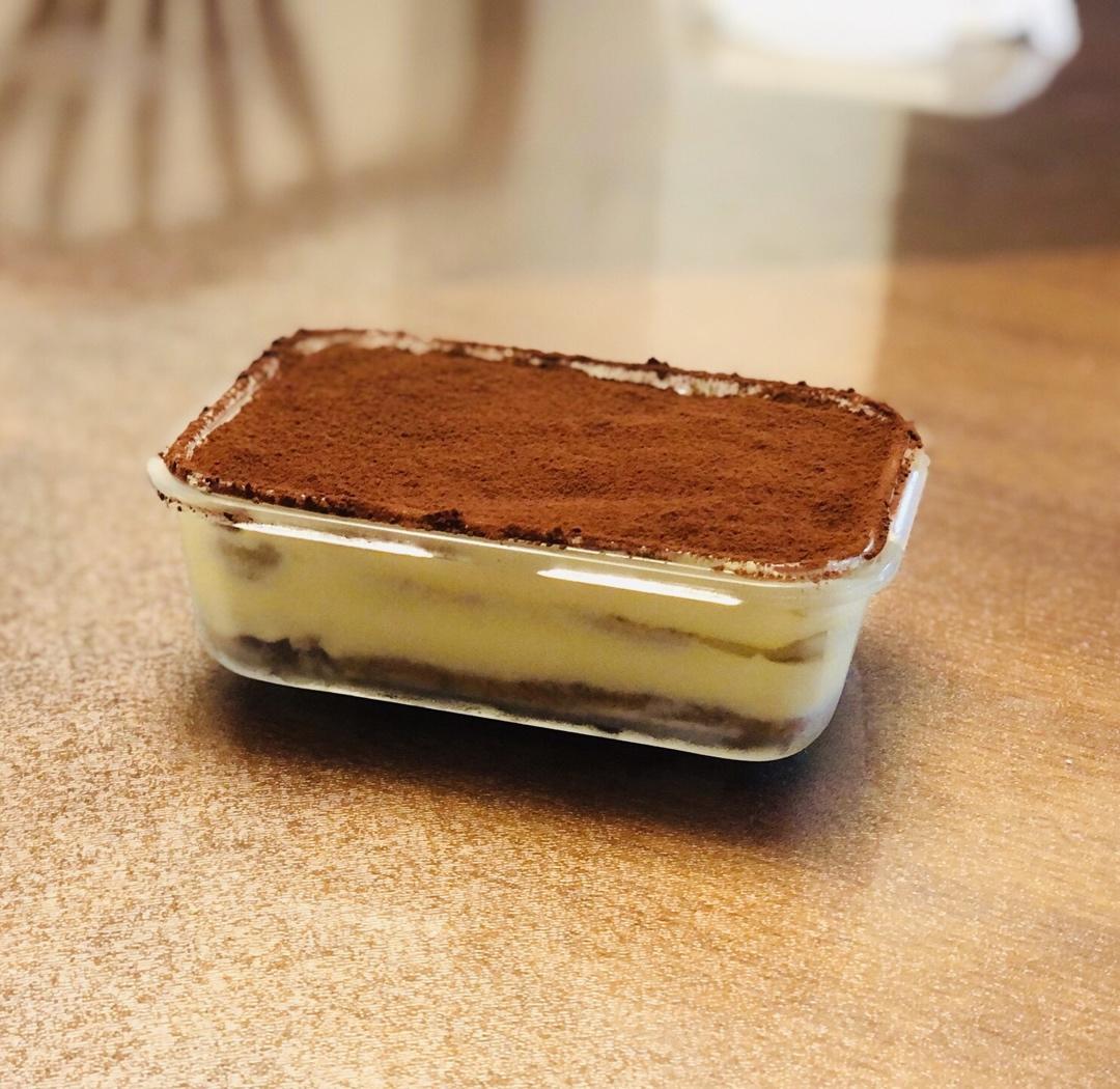 在欧洲学会的经典版提拉米苏