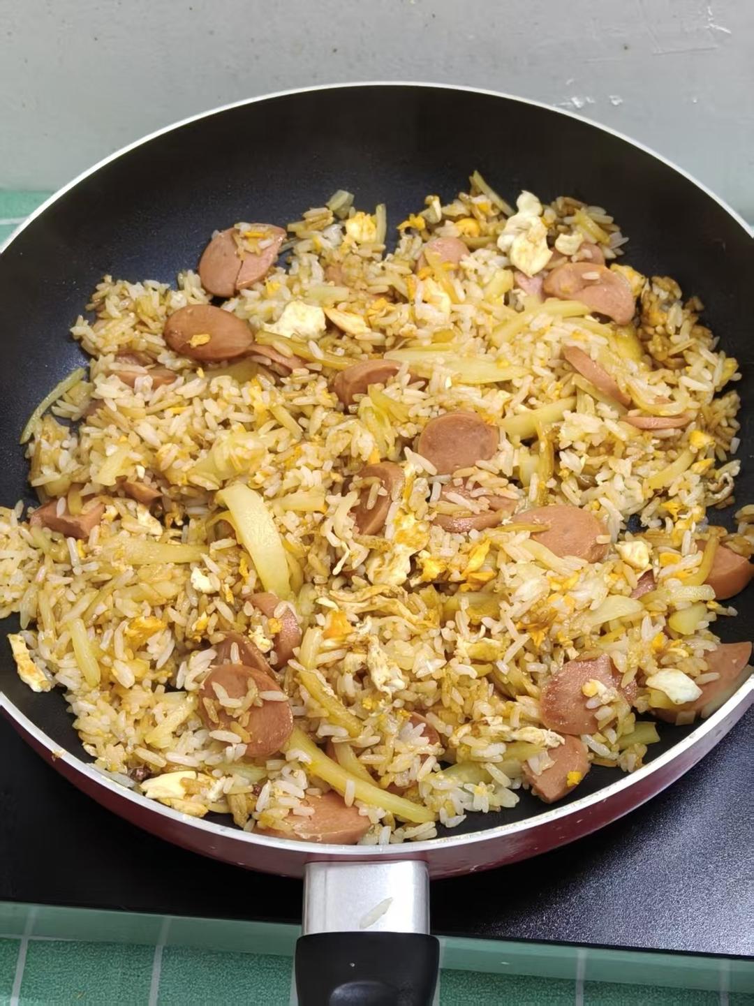 比炒菜还好吃的‼️火腿肠蛋炒饭｜懒人料理