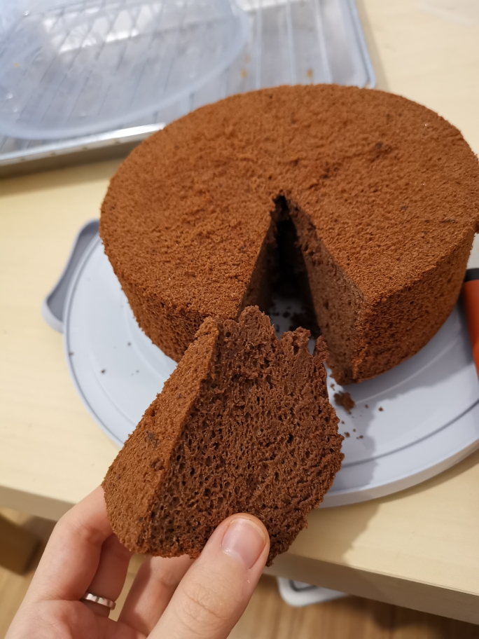 六寸巧克力戚风蛋糕的做法 步骤12