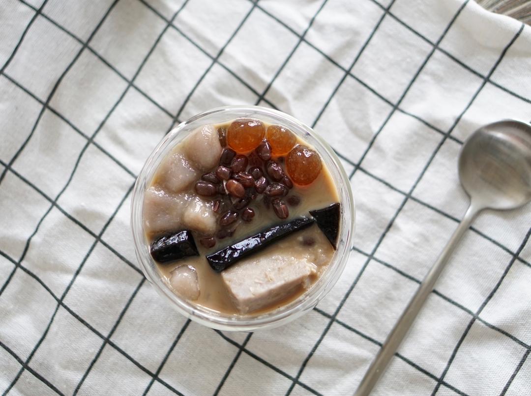 阿氏奶茶铺子：珍珠+野米+仙草+奶盖【曼食慢语】