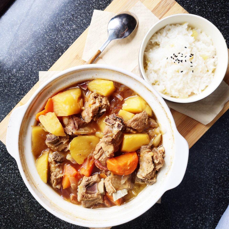 日式土豆炖牛肉（肉じゃが）