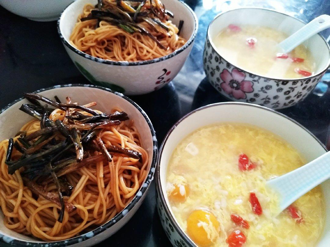 葱油拌面Spring Onion Noodles