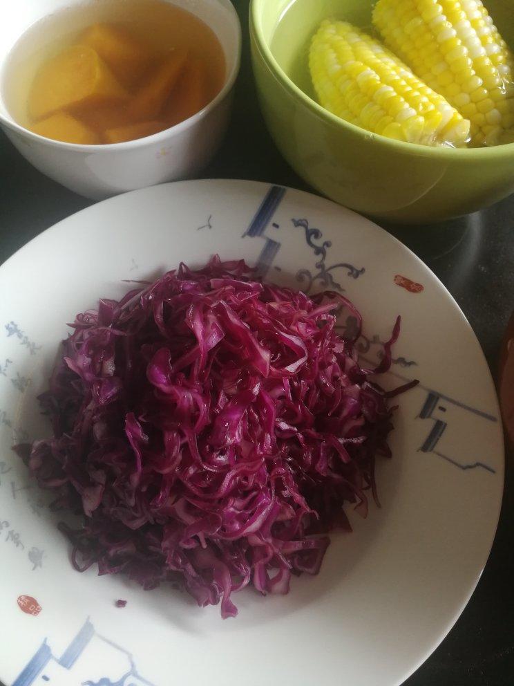 超开胃凉拌紫甘蓝