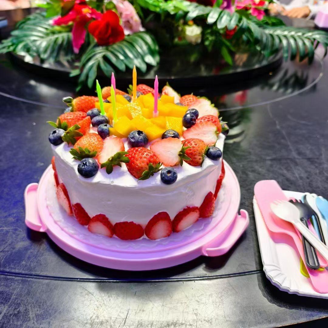 草莓生日奶油蛋糕（八寸）