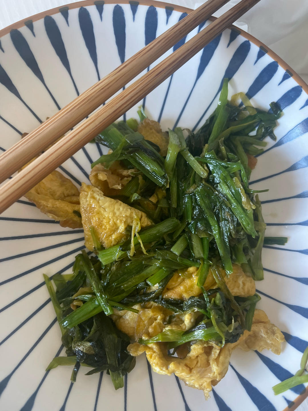 韭菜炒鸡蛋——三分钟快手下饭菜 掌握火候的秘诀