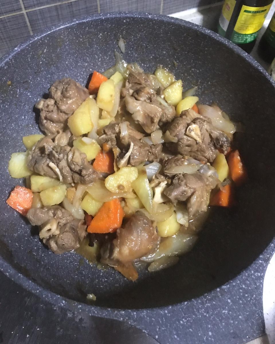 家常简单版炖羊腿