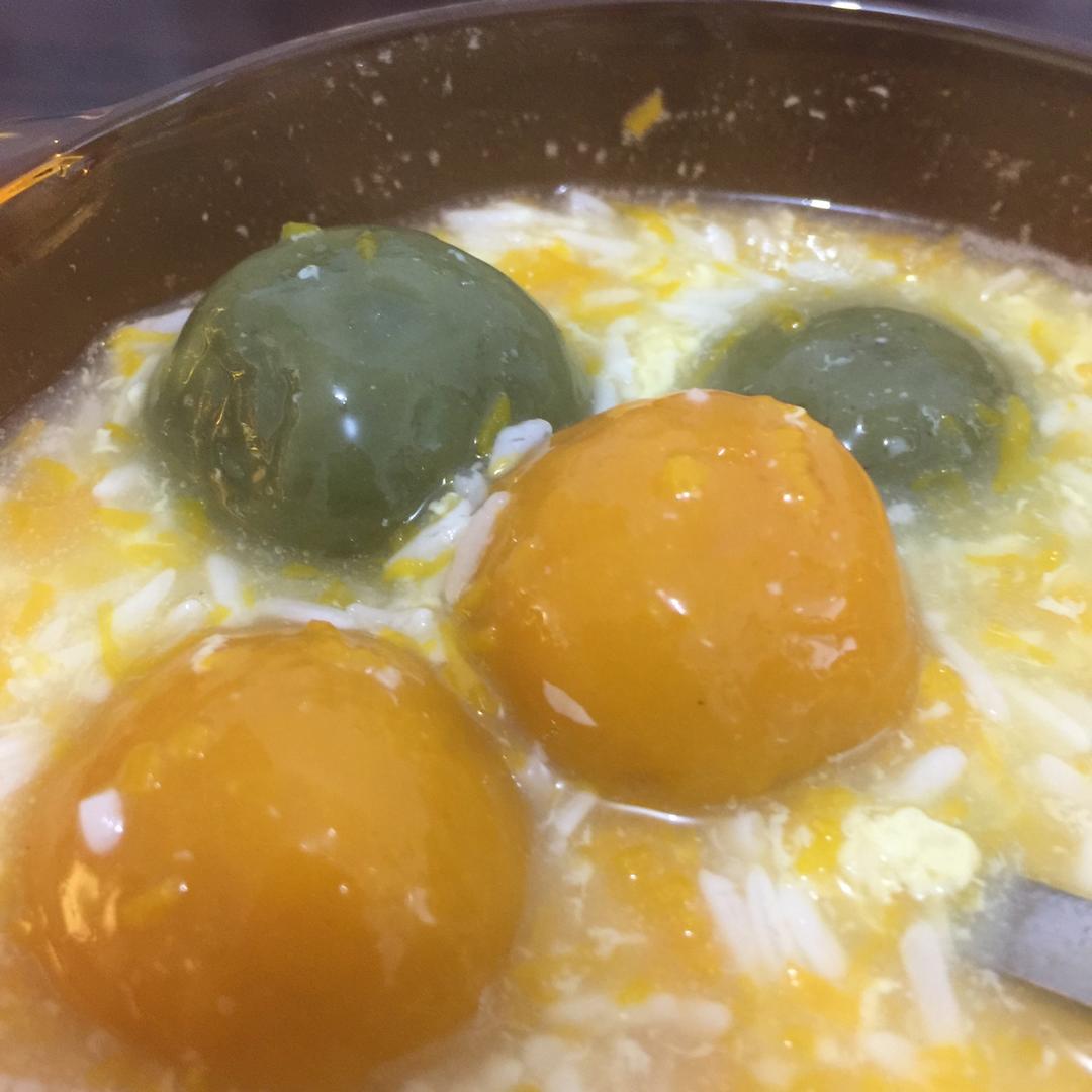 南瓜汤圆（黑芝麻馅）