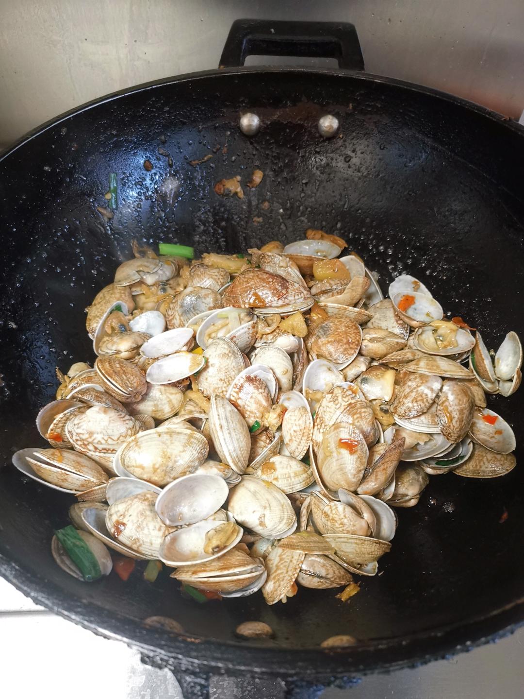5分钟快手菜❗️秒杀路边摊爆炒花甲～好吃到爆
