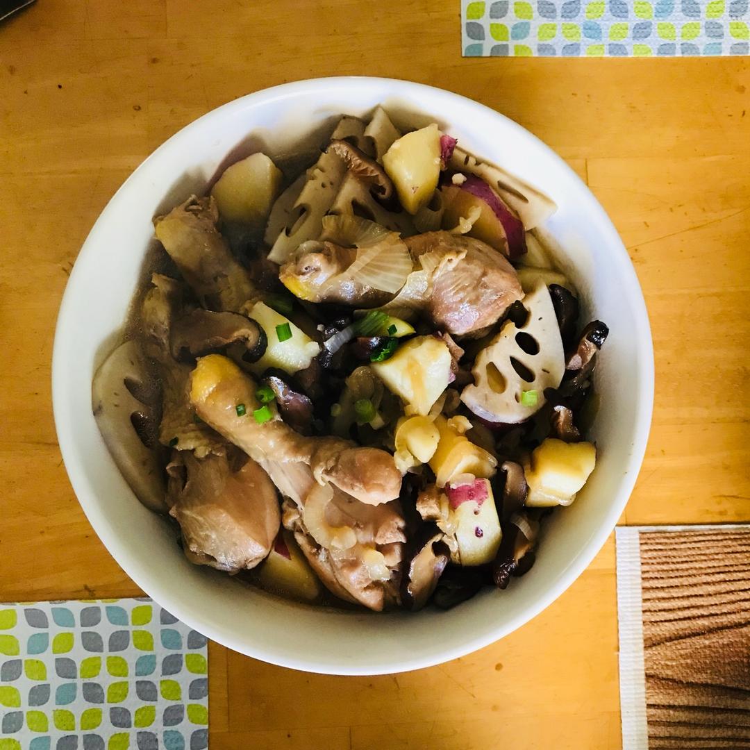 【黄焖鸡米饭】