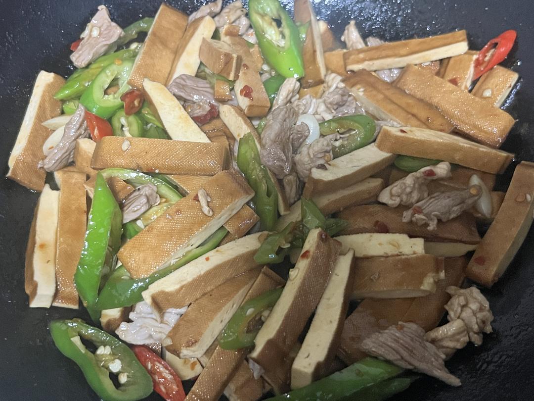 【香干炒肉】｜超美味的家常菜做法