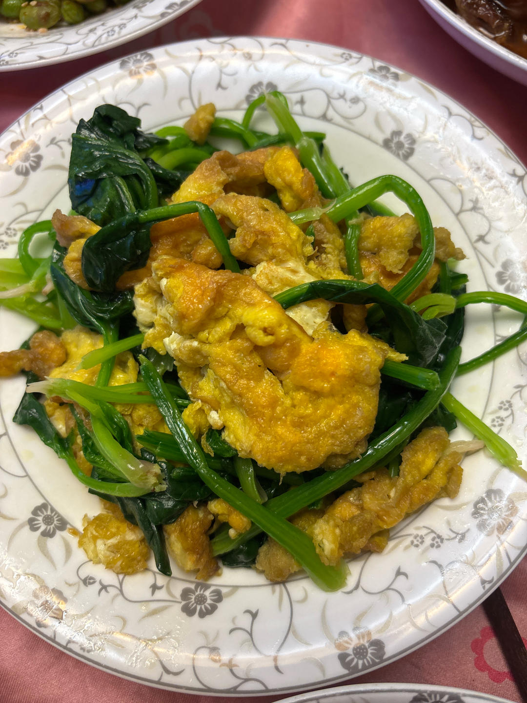 【孕妇食谱】菠菜炒鸡蛋，多做这一步，鸡蛋营养滑嫩，菠菜翠绿不涩口