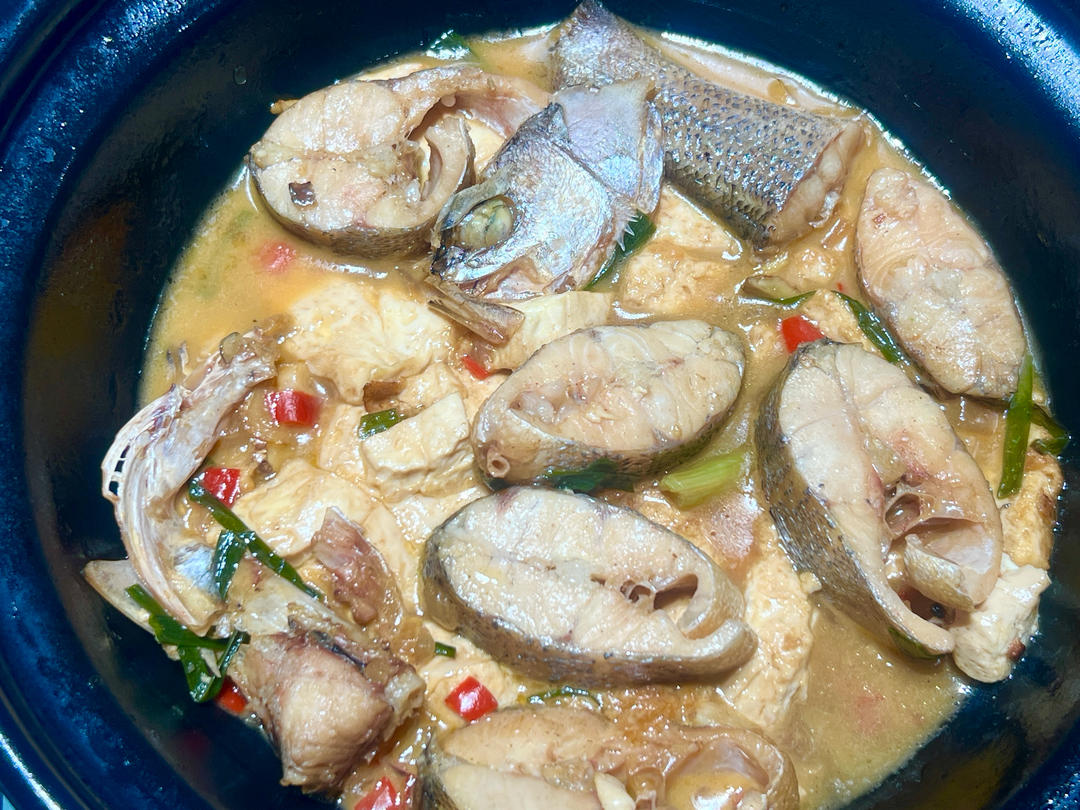 鲜嫩豆腐鲈鱼煲
