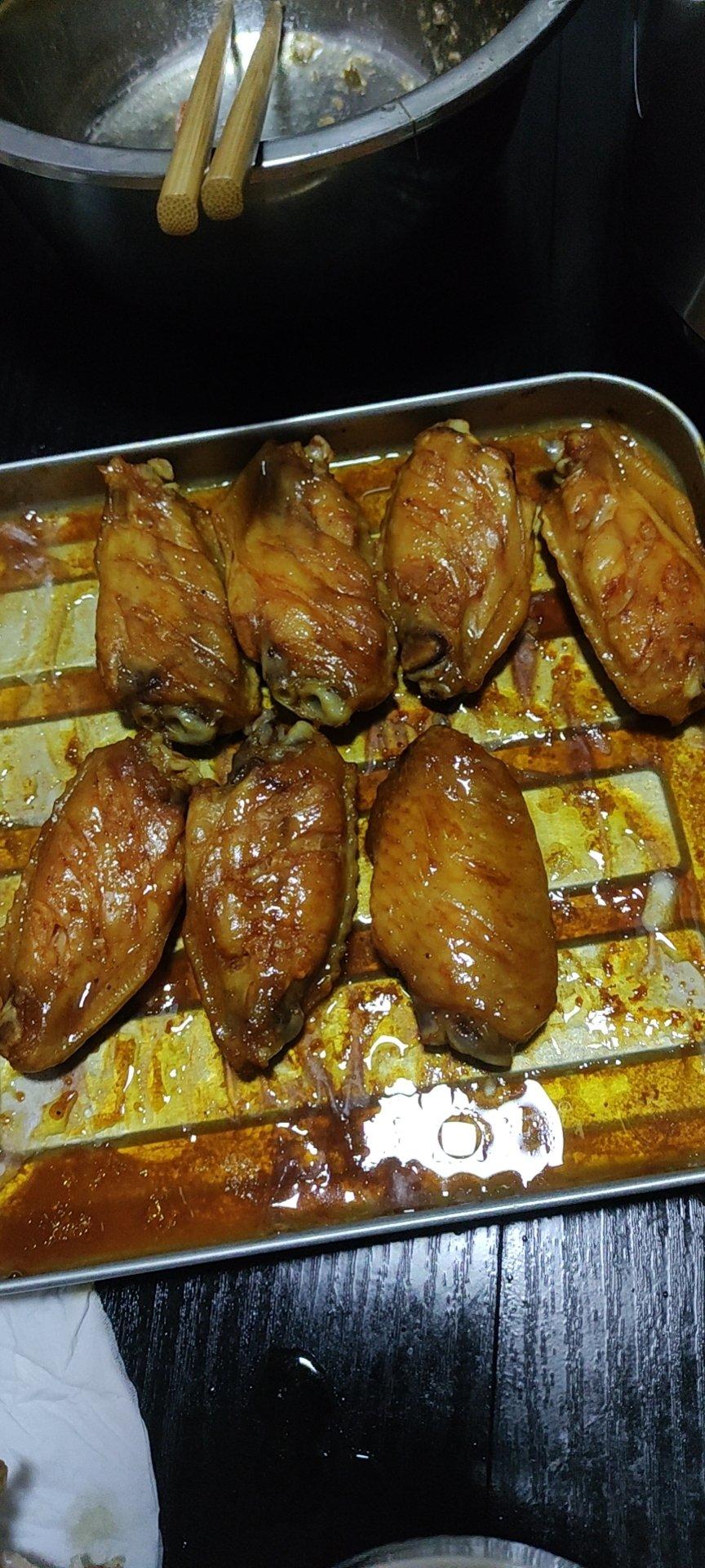 鲜嫩多汁的奥尔良蜂蜜烤鸡翅