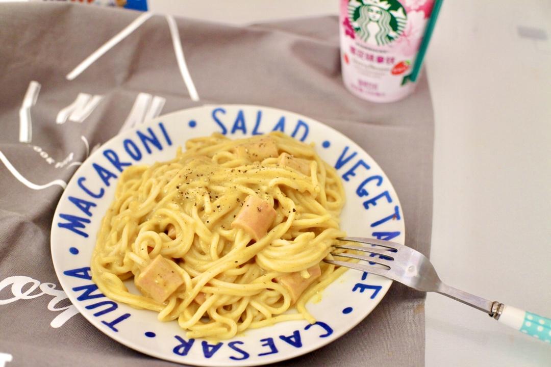 咖喱芝士穿肠意面